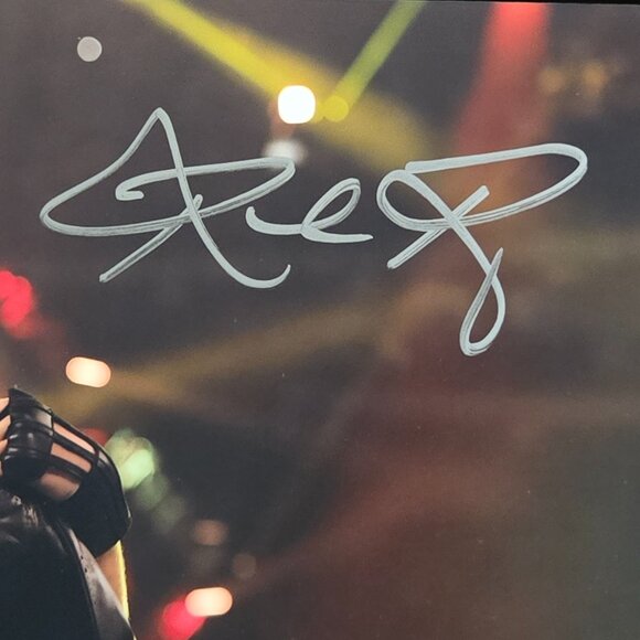 Rowdy Ronda Rousey WWE Signed 8x10 Photo JSA Cert. - Picture 2 of 3